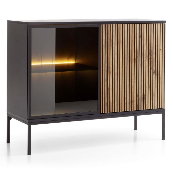 mała komoda z oświetleniem