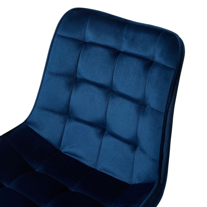 pikowane oparcie krzesła welurowego