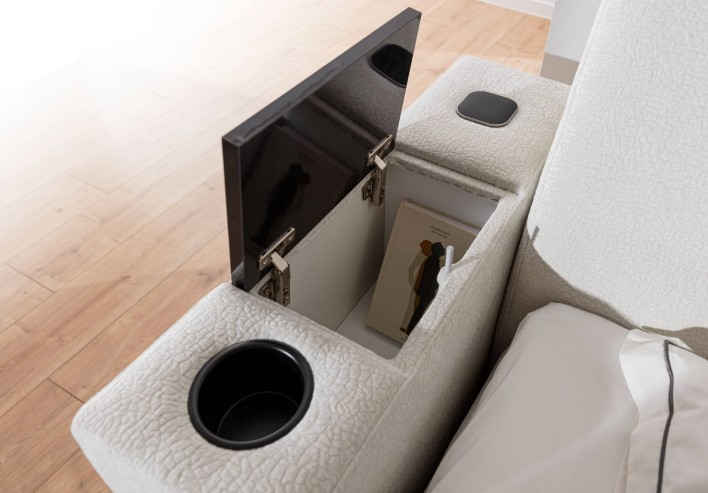 stolik nocny z półką.jpg