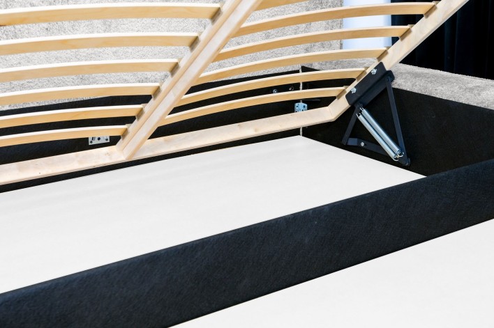 FATIMA 8 (euphoria- 01 Ivory).jpg