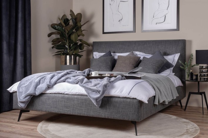 TERE okrągły dywan z wiskozy aranżacja.jpg