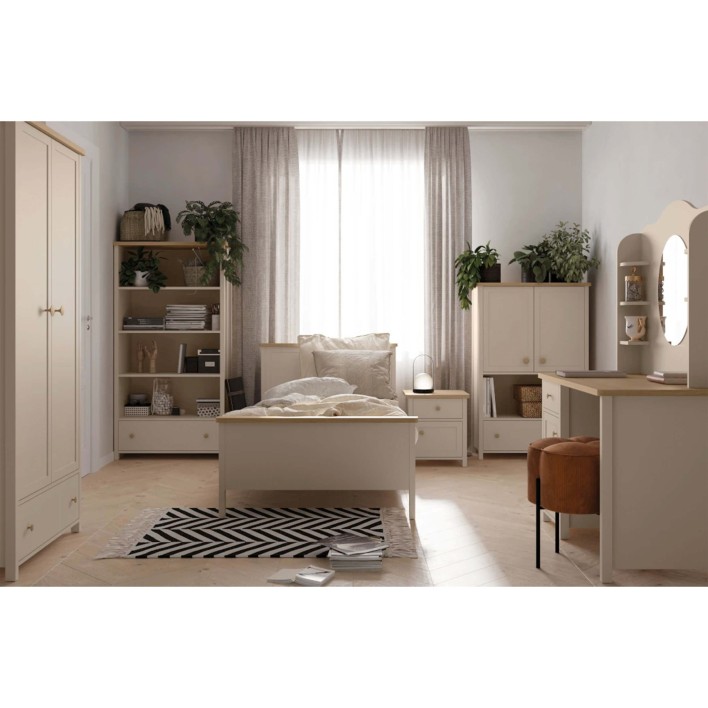 Kadrowanie 2500x2500_0002_kolekcja-mebli-Story-w-kolorze-kaszmirowym-1.jpg