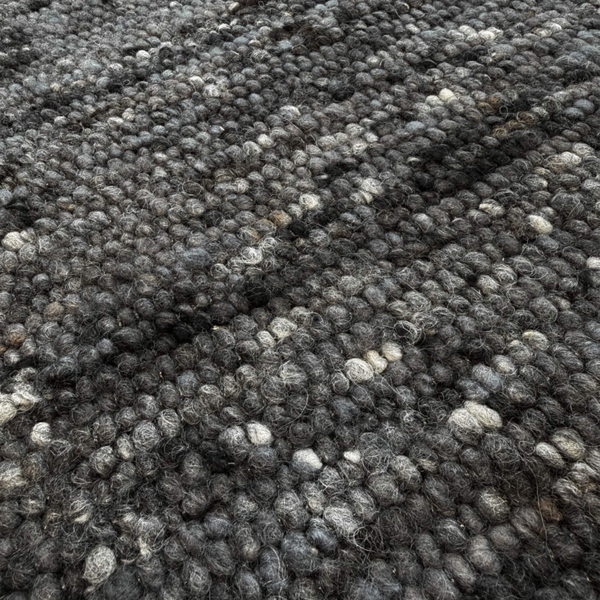 Zdjęcie produktu Dywan wełniany MELLOW Anthracite | Ciemny szary | Ręcznie tkany